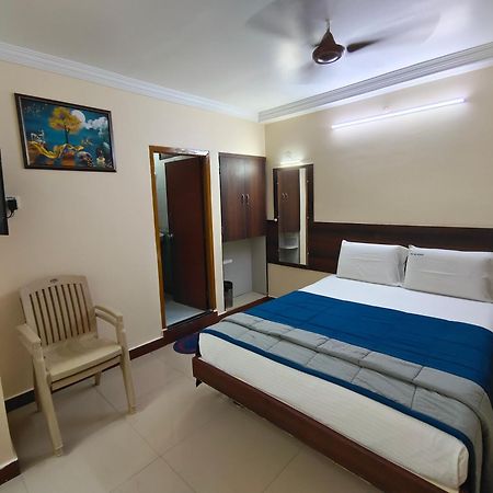 Hotel DKR RESIDENCY Tirupati Exterior foto