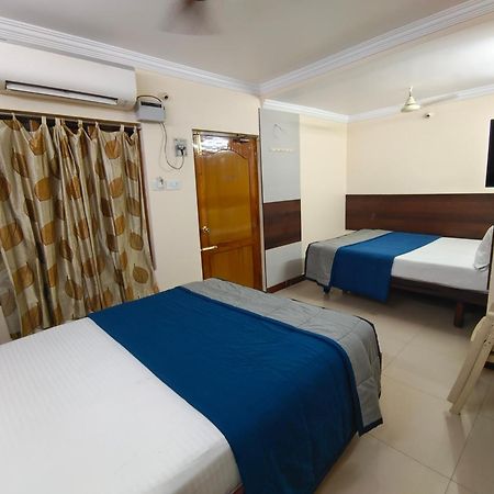 Hotel DKR RESIDENCY Tirupati Exterior foto