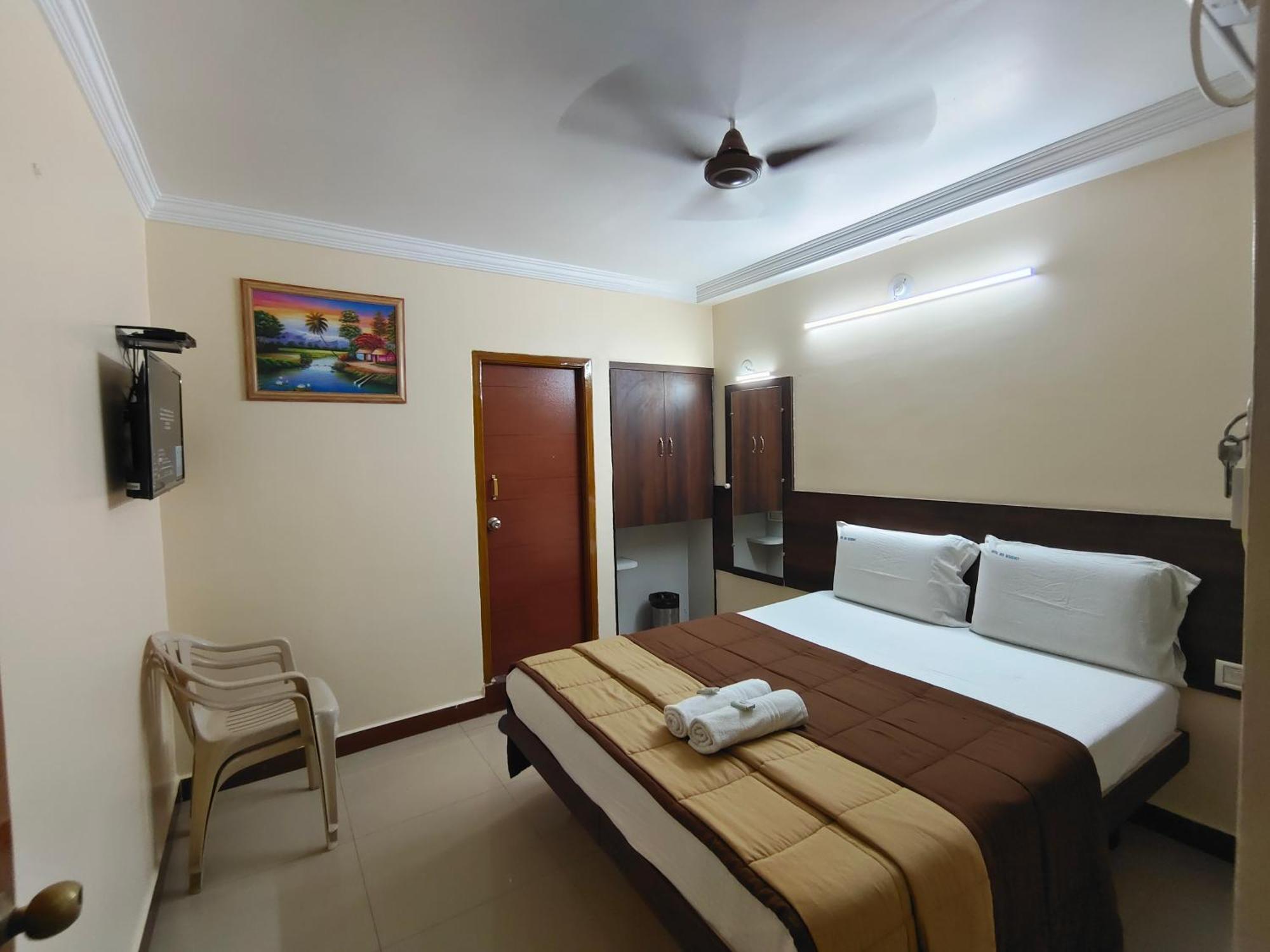 Hotel DKR RESIDENCY Tirupati Exterior foto