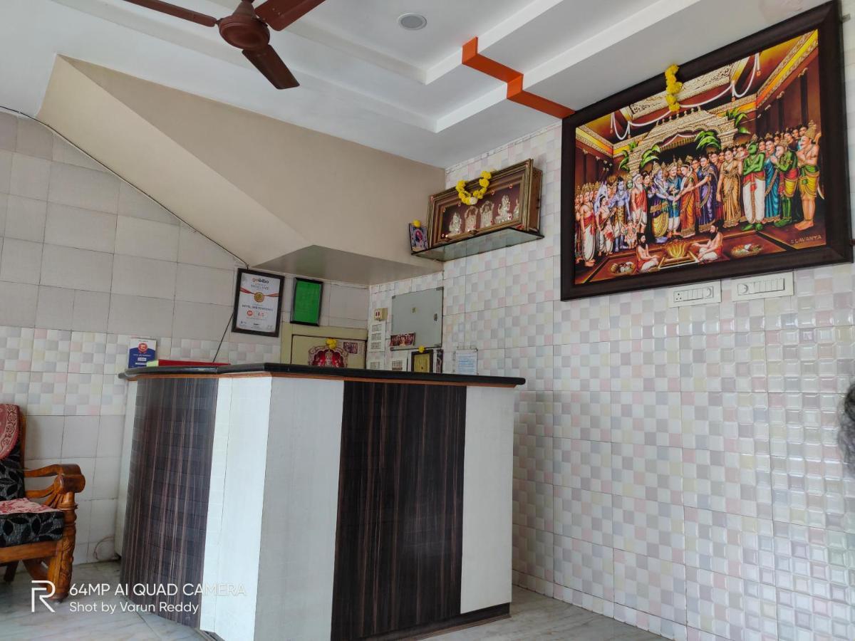 Hotel DKR RESIDENCY Tirupati Exterior foto